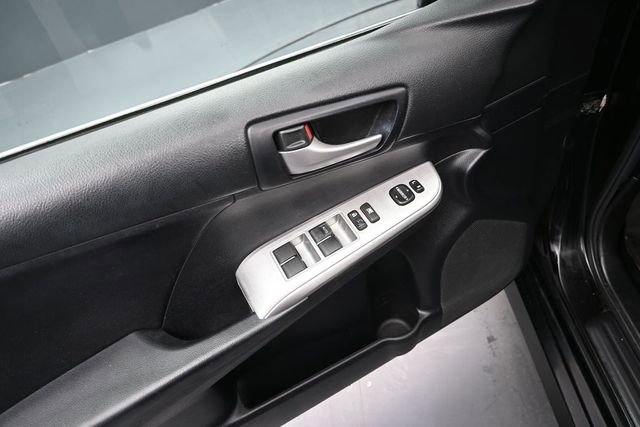 Used 2012 Toyota Camry SE FWD image 17