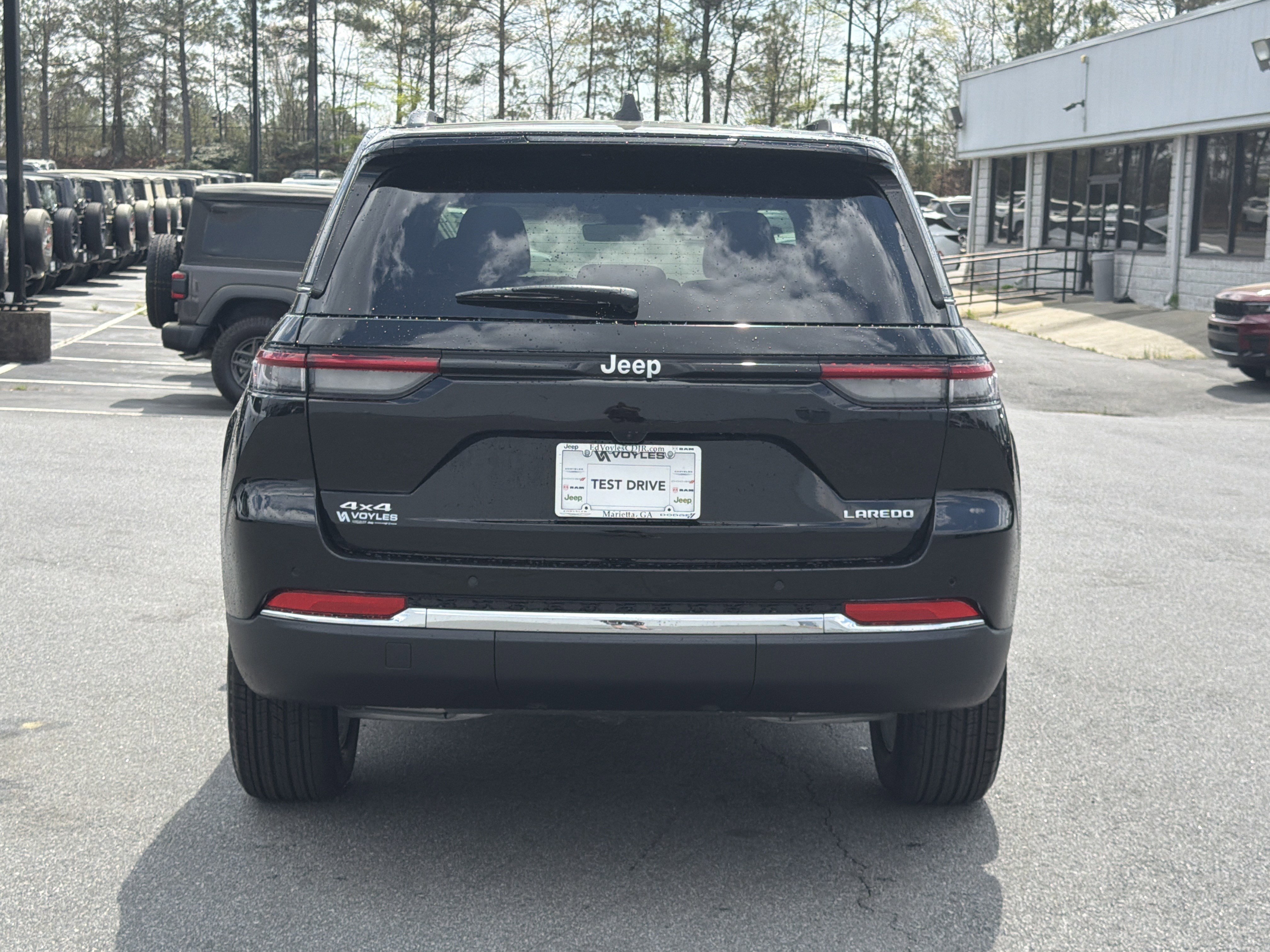 New 2026 Jeep Grand Cherokee Laredo w/ Trailer Tow Package image 7