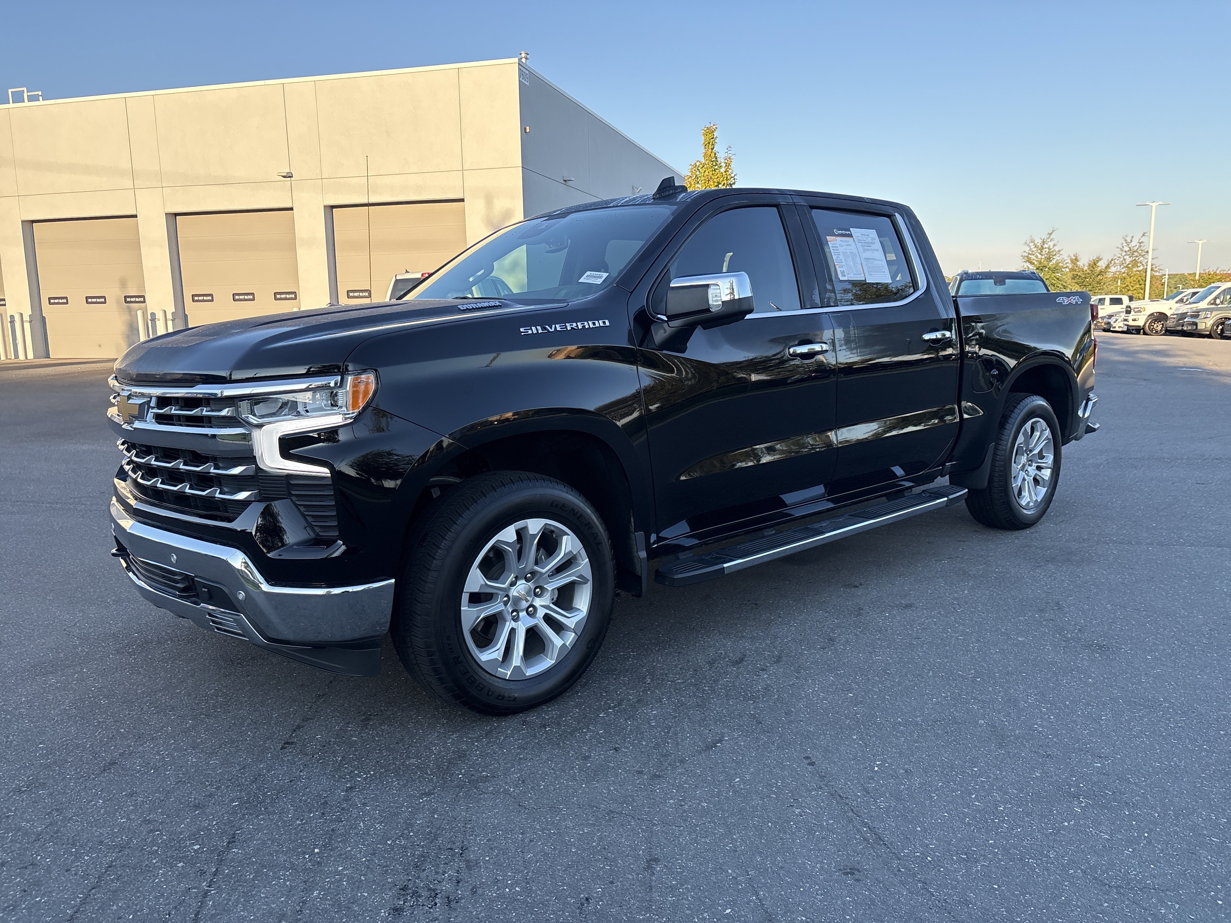 Used 2025 Chevrolet Silverado 1500 LTZ w/ LTZ Convenience Package II AWD/4WD image 5