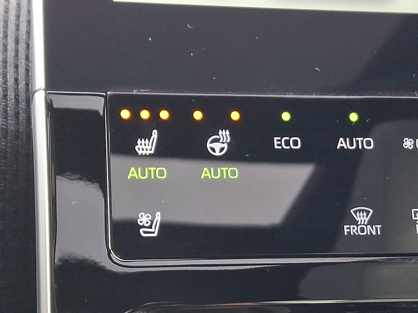 Certified 2025 Subaru Solterra Touring image 25