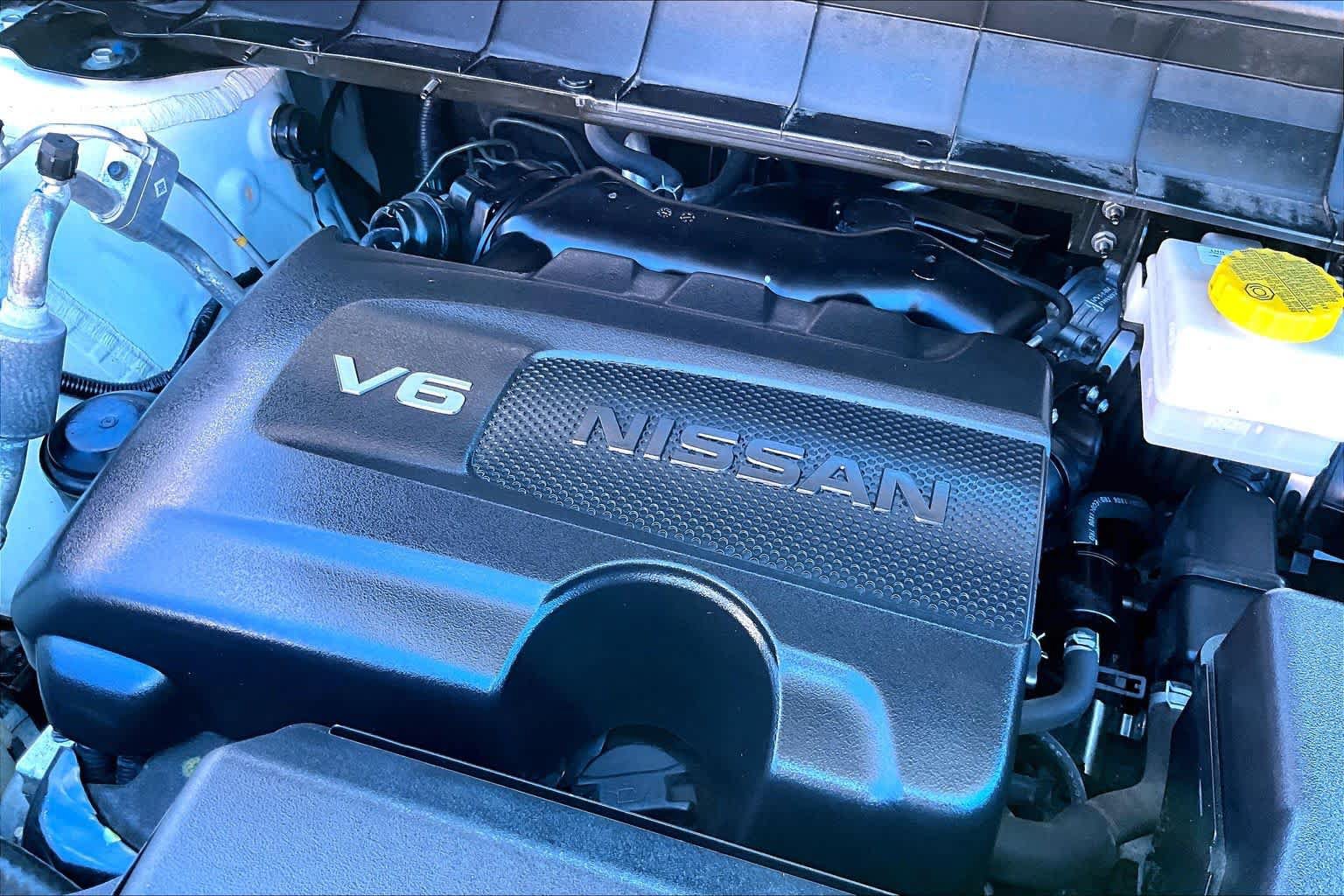 Used 2023 Nissan Pathfinder SL w/ Lighting Package (N92) FWD image 31