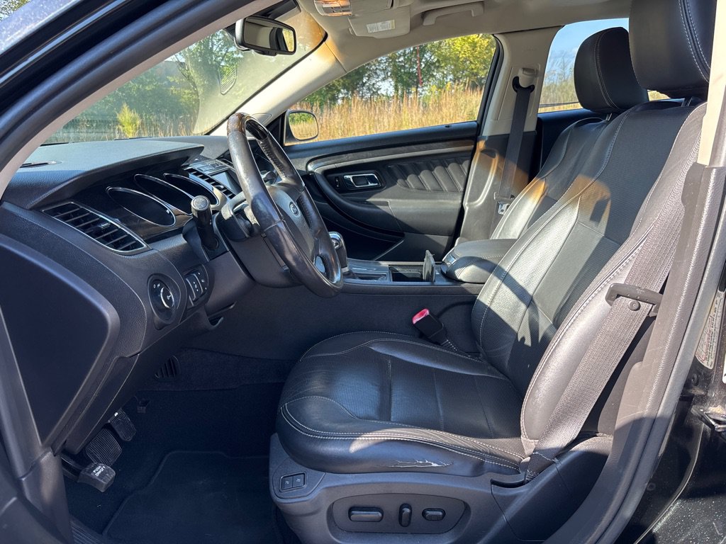 Used 2011 Ford Taurus Limited w/ 302A Rapid Spec Order Code AWD/4WD image 11