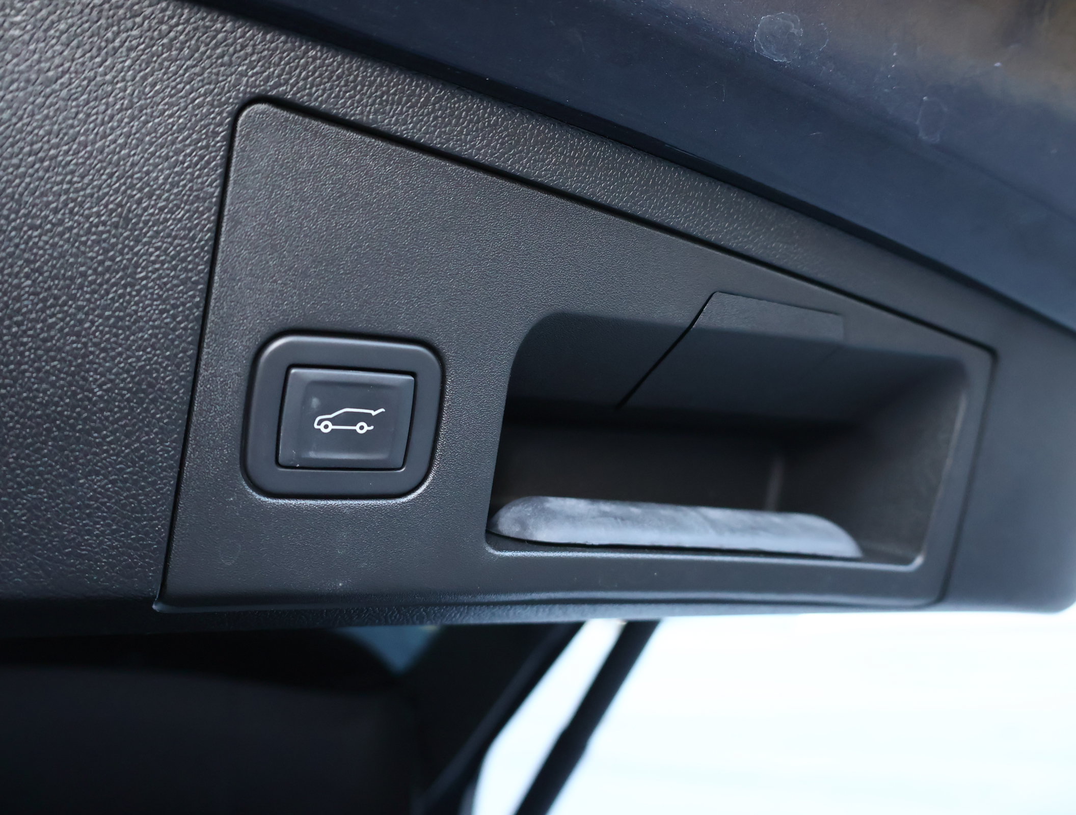 Used 2023 Cadillac XT4 Sport FWD image 25