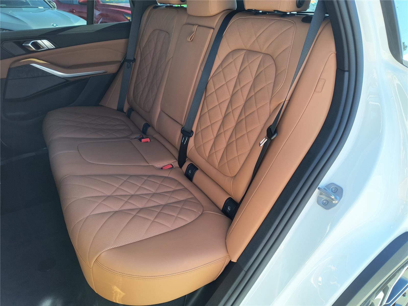 New 2026 BMW X5 sDrive40i image 15