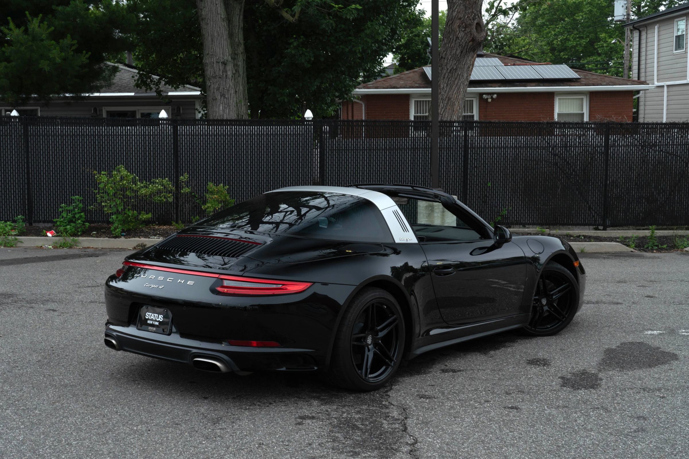 Used 2018 Porsche 911 Targa 4 image 40