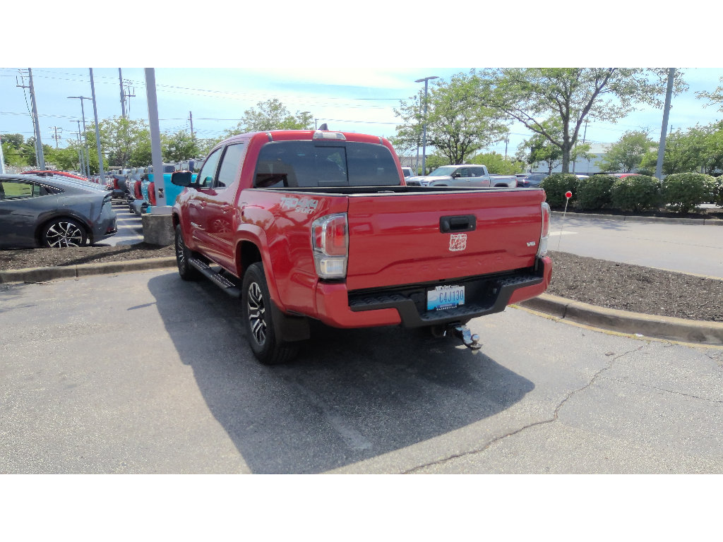 Certified 2022 Toyota Tacoma TRD Sport AWD/4WD image 5