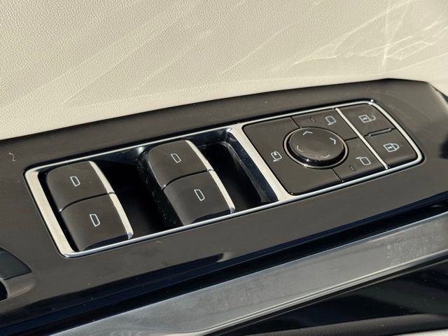 New 2025 Cadillac Escalade Sport Platinum w/ LPO, ONYX Package image 19