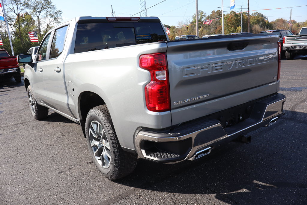 New 2026 Chevrolet Silverado 1500 LT w/ Z71 Off-Road Package AWD/4WD image 3