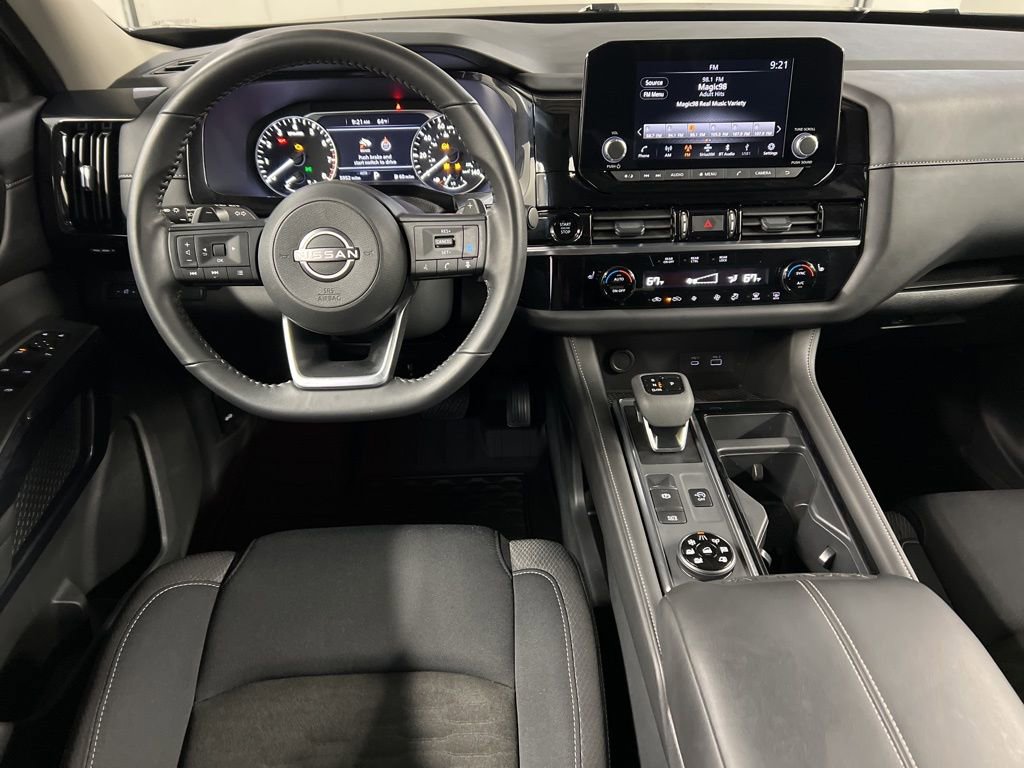 Used 2025 Nissan Pathfinder SV AWD/4WD image 8