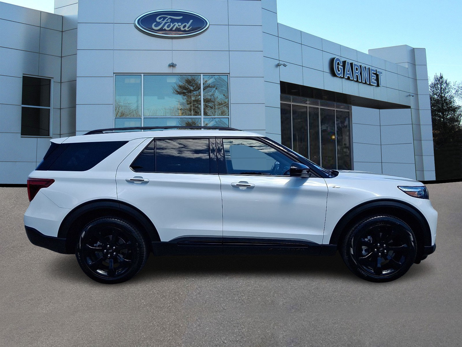 Certified 2024 Ford Explorer ST-Line w/ Class IV Trailer Tow Package AWD/4WD image 10