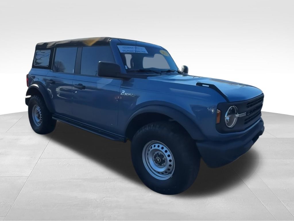 Used 2023 Ford Bronco 4-Door AWD/4WD image 2