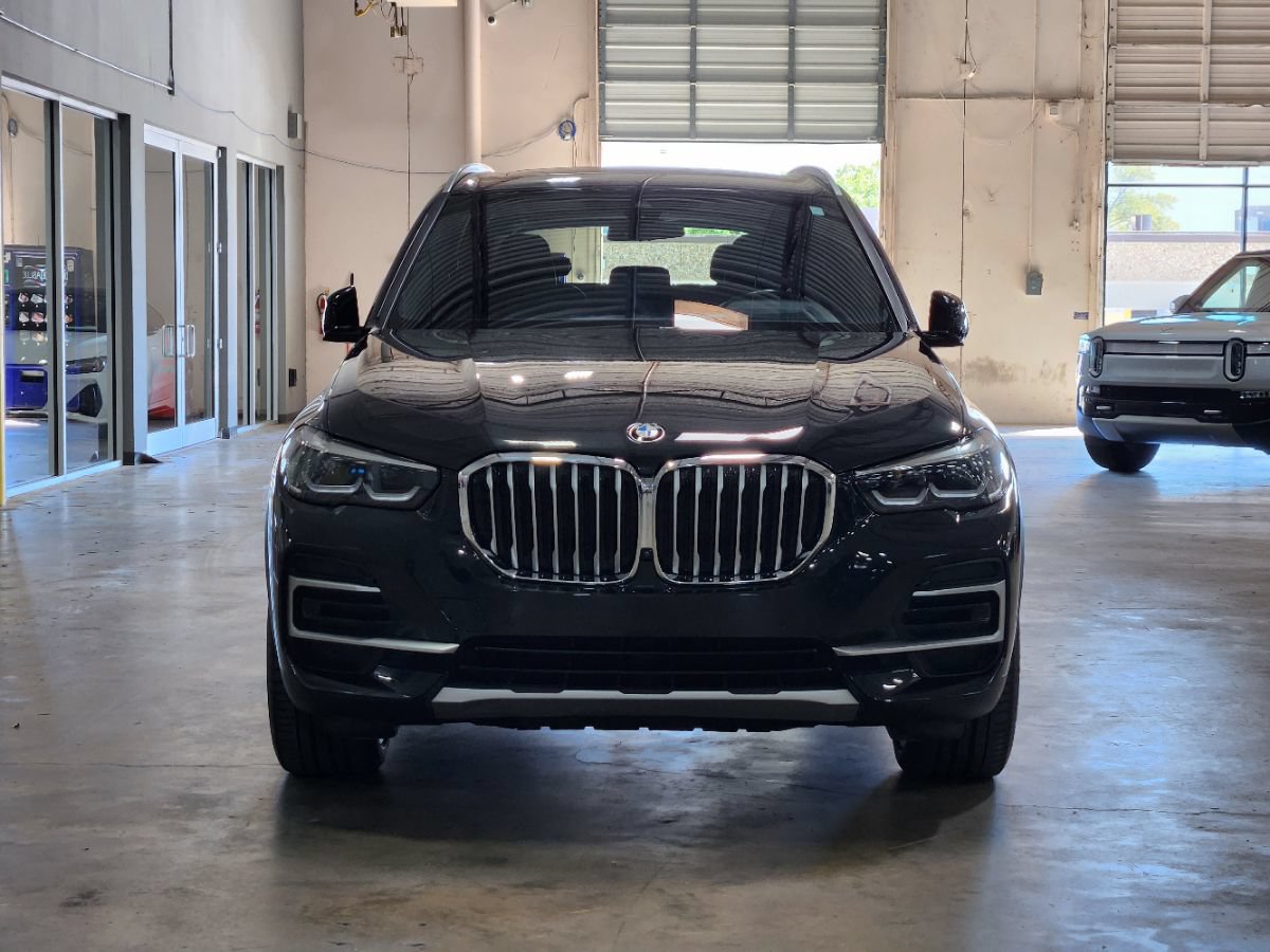 Used 2023 BMW X5 sDrive40i w/ Premium Package RWD image 2