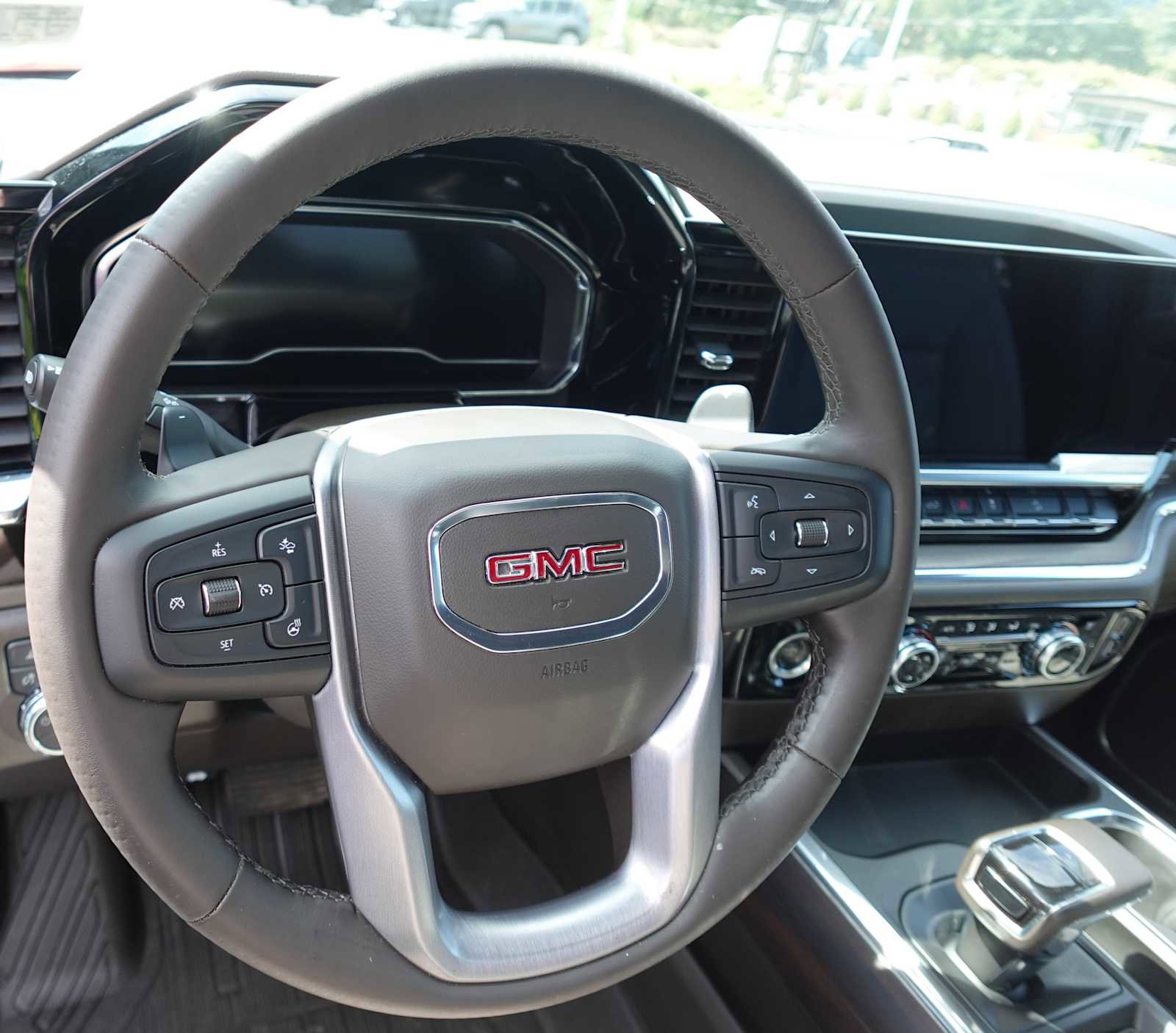 Used 2023 GMC Sierra 1500 SLT w/ SLT Premium Package AWD/4WD image 16