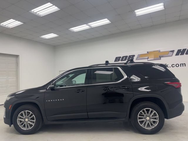 Used 2022 Chevrolet Traverse LT w/ LPO, 'HIT The Road' Package AWD/4WD image 8