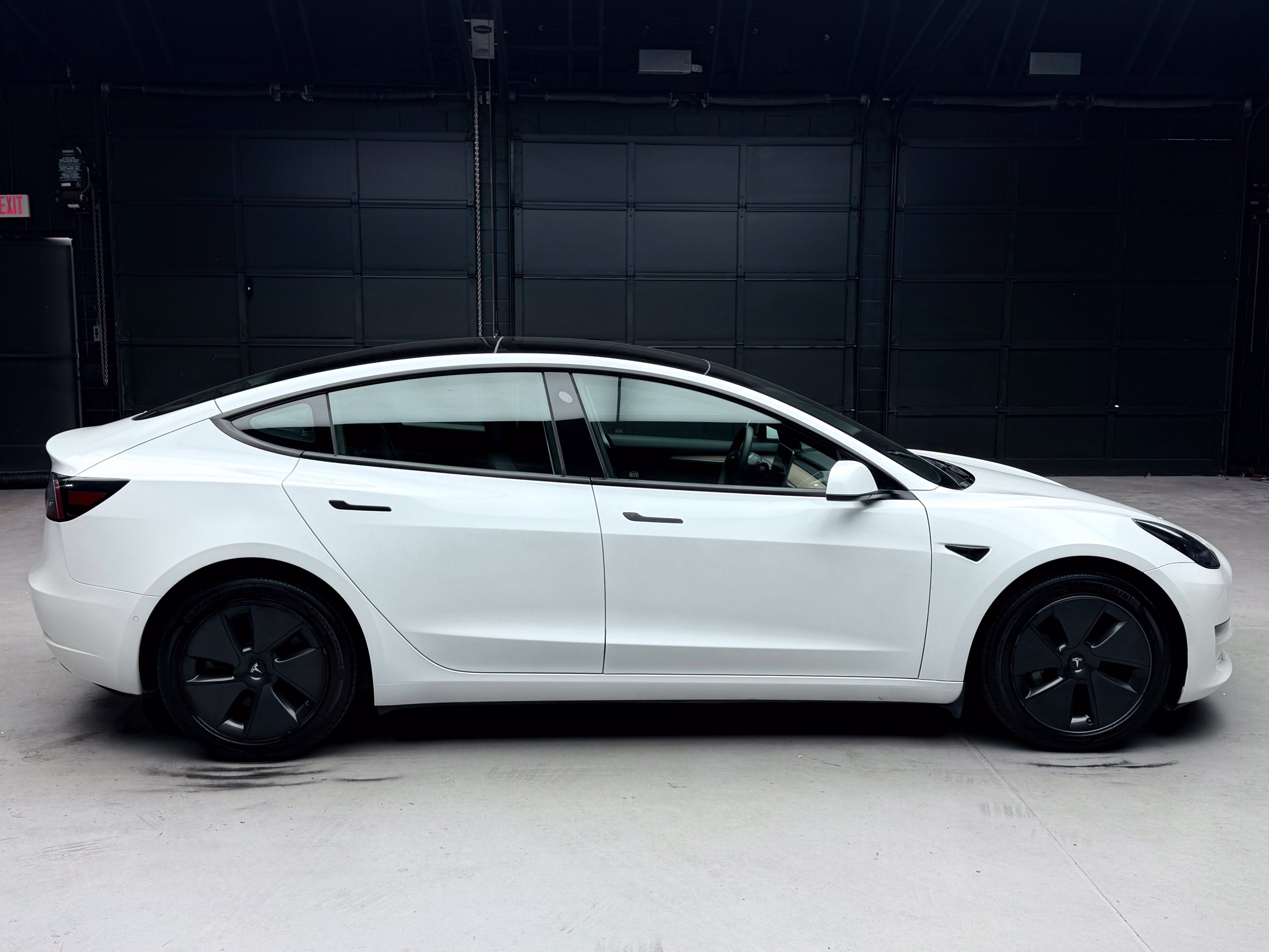 Used 2021 Tesla Model 3 Standard Range Plus RWD image 8