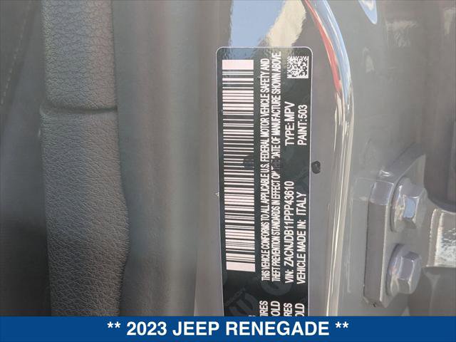 Used 2023 Jeep Renegade Latitude AWD/4WD image 24