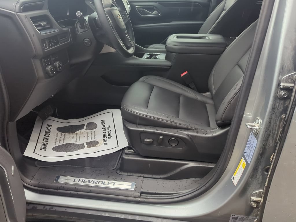 Certified 2024 Chevrolet Tahoe LT w/ Luxury Package AWD/4WD image 26