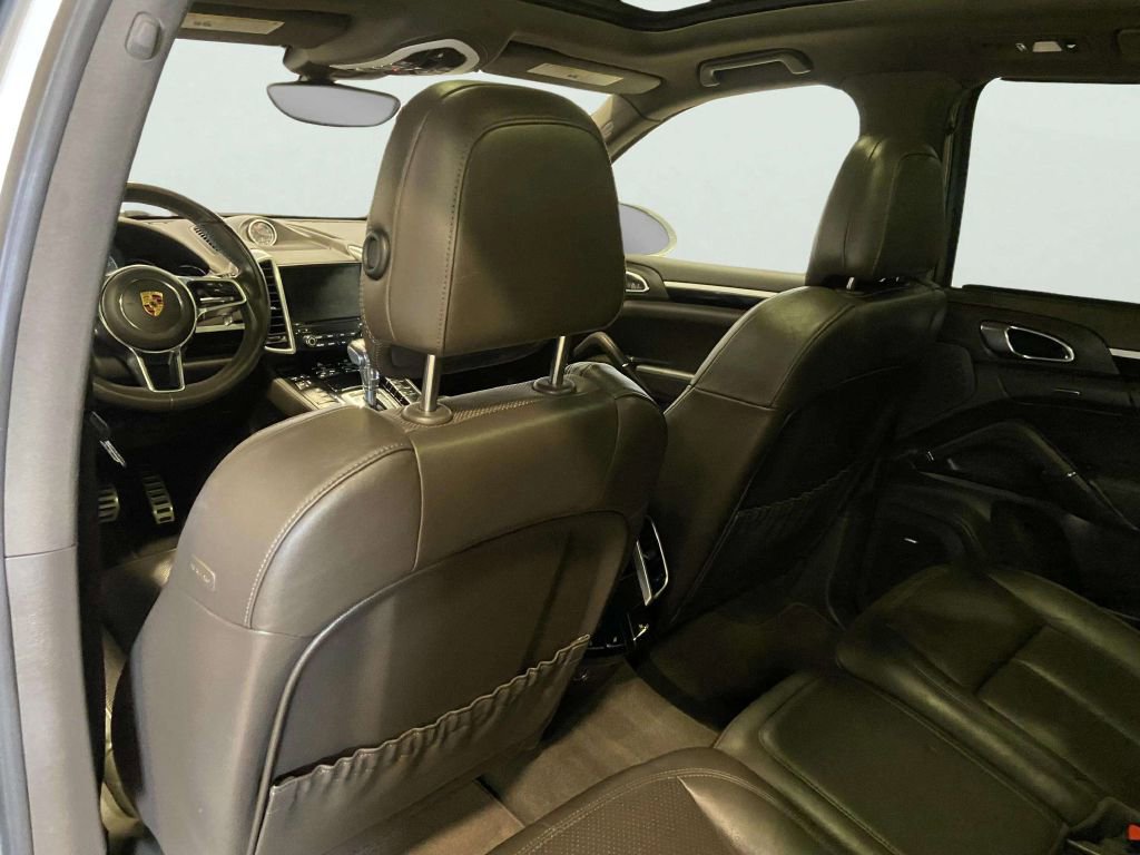 Used 2017 Porsche Cayenne S AWD/4WD image 20