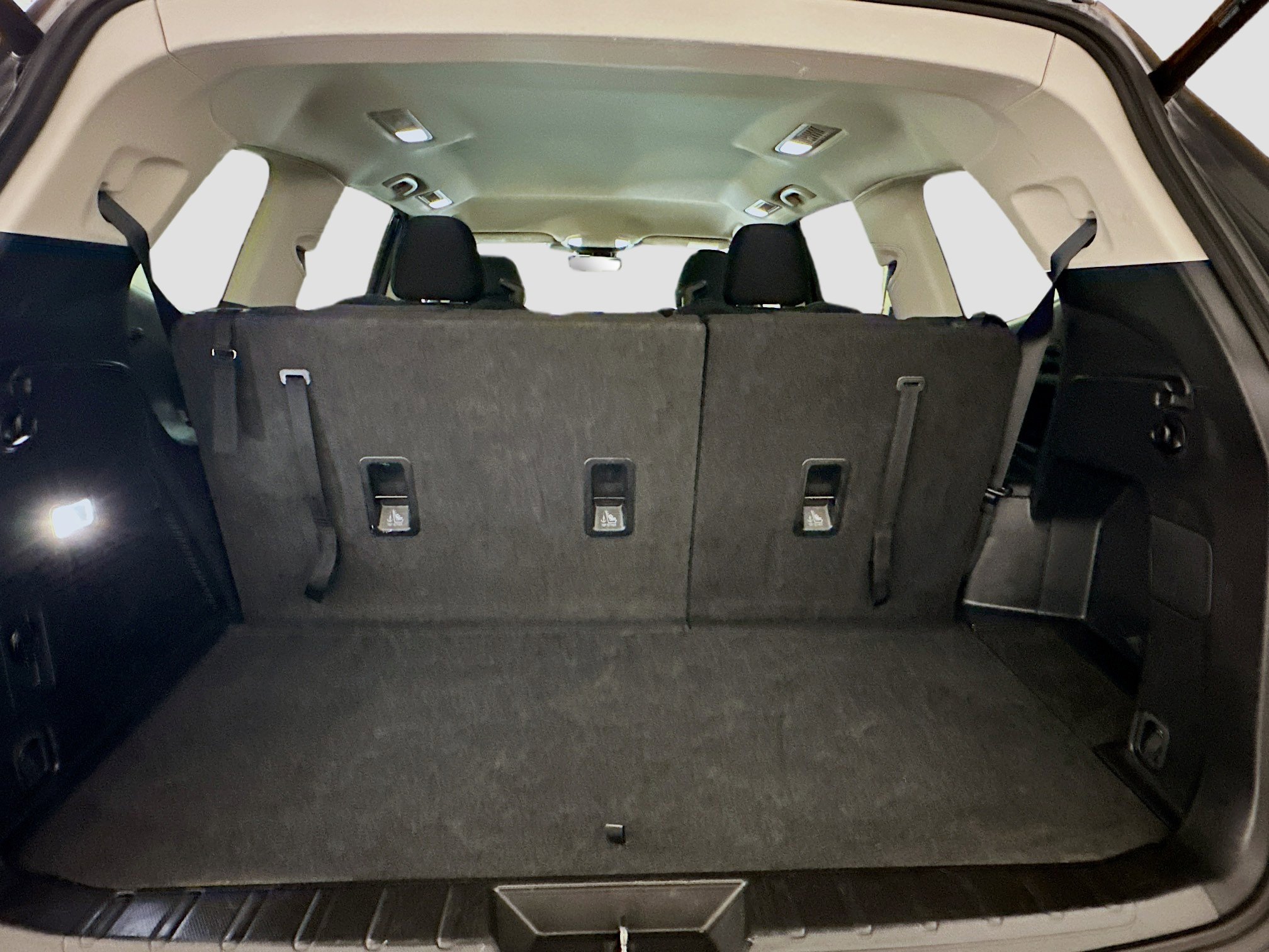 Used 2025 Subaru Ascent Premium image 30