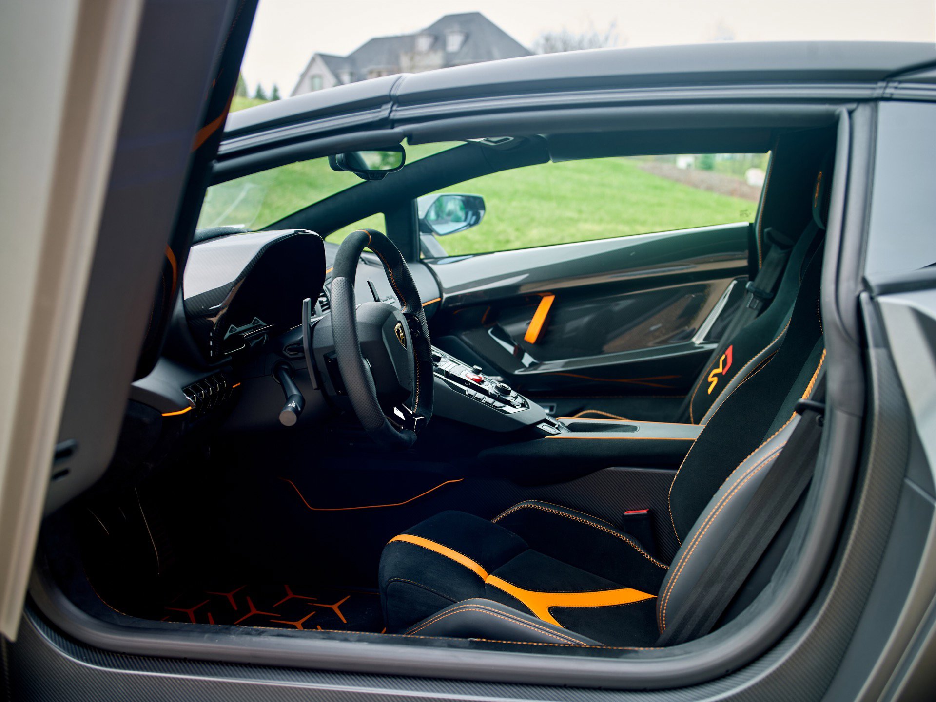 Used 2021 Lamborghini Aventador SVJ image 21