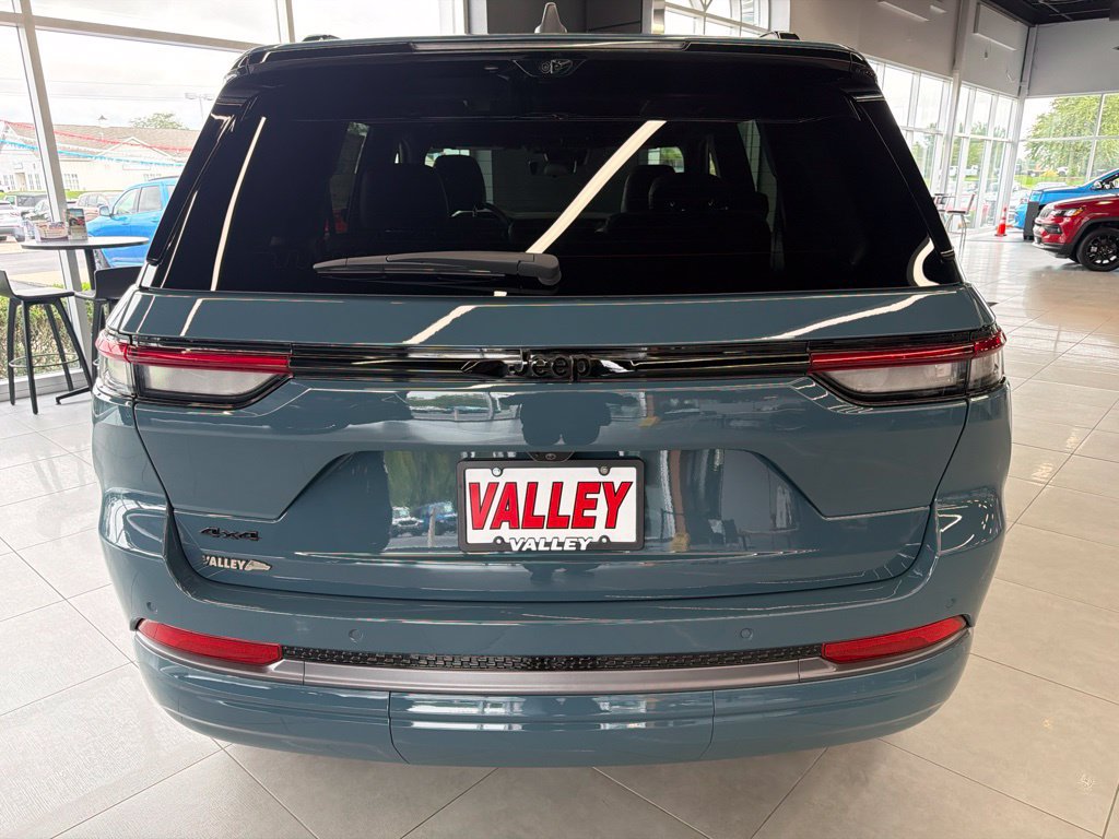 New 2026 Jeep Grand Cherokee Limited AWD/4WD image 5