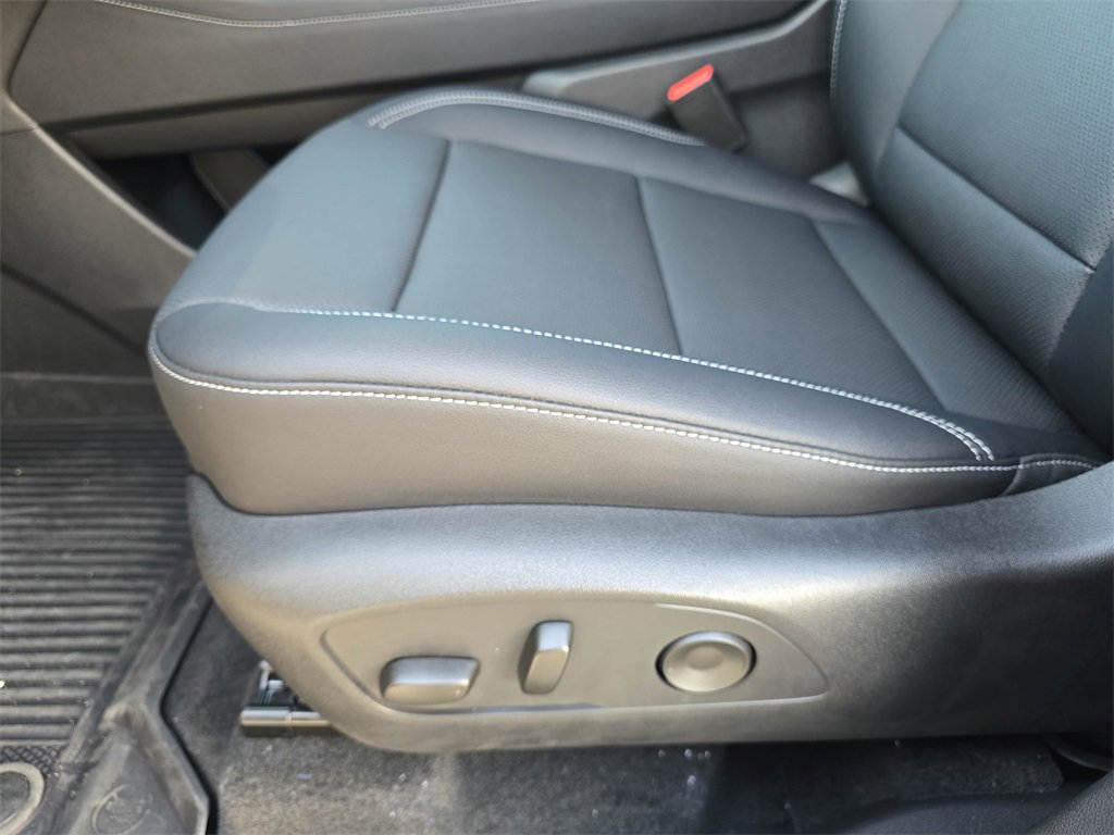 New 2025 Chevrolet Traverse LT w/ Enhanced Driving Package image 30