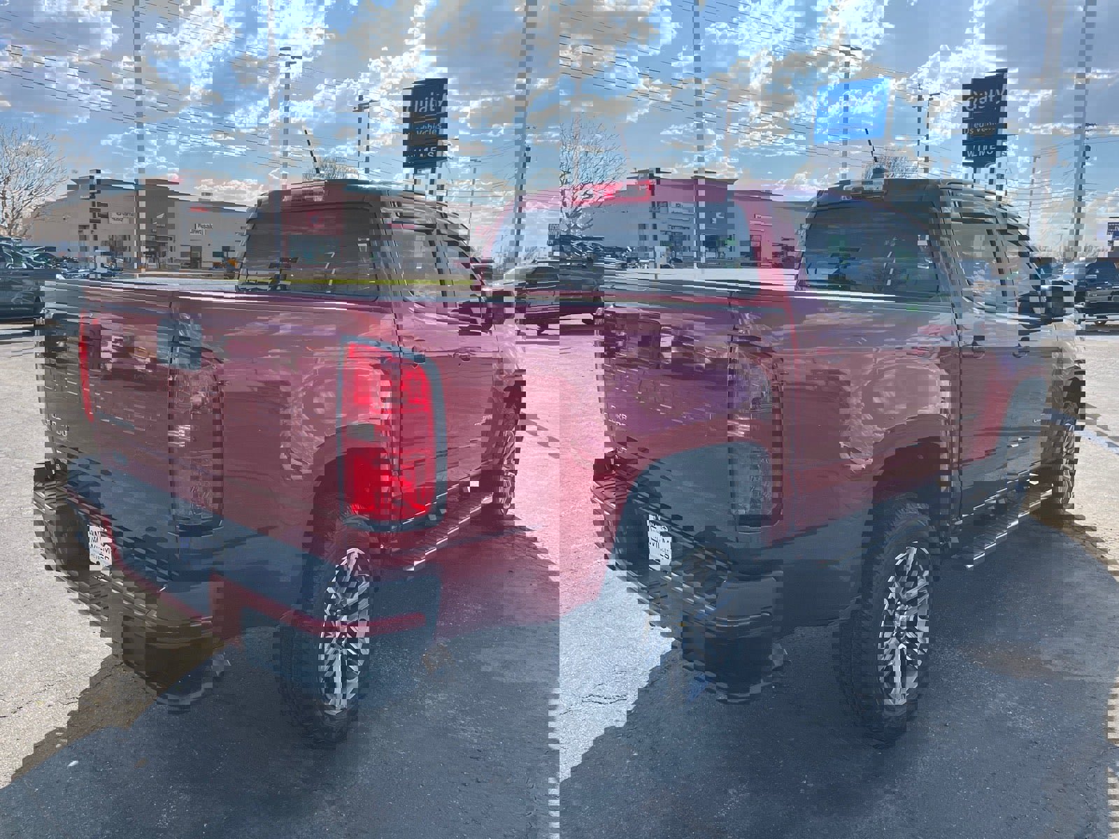 Used 2021 Chevrolet Colorado W/T w/ Custom Special Edition image 7