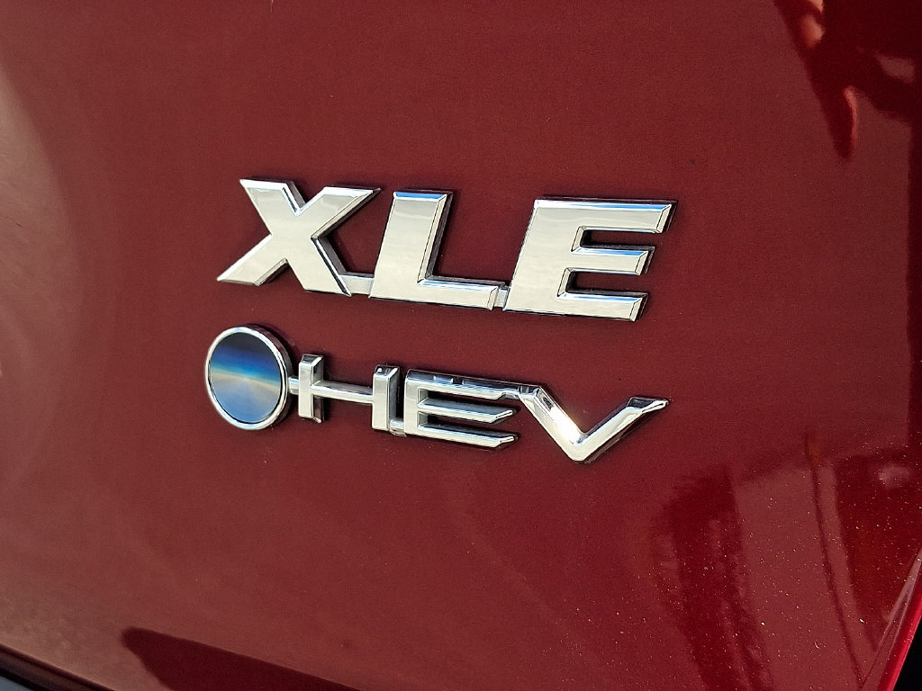 Used 2025 Toyota RAV4 XLE Premium w/ Weather Package AWD/4WD image 30