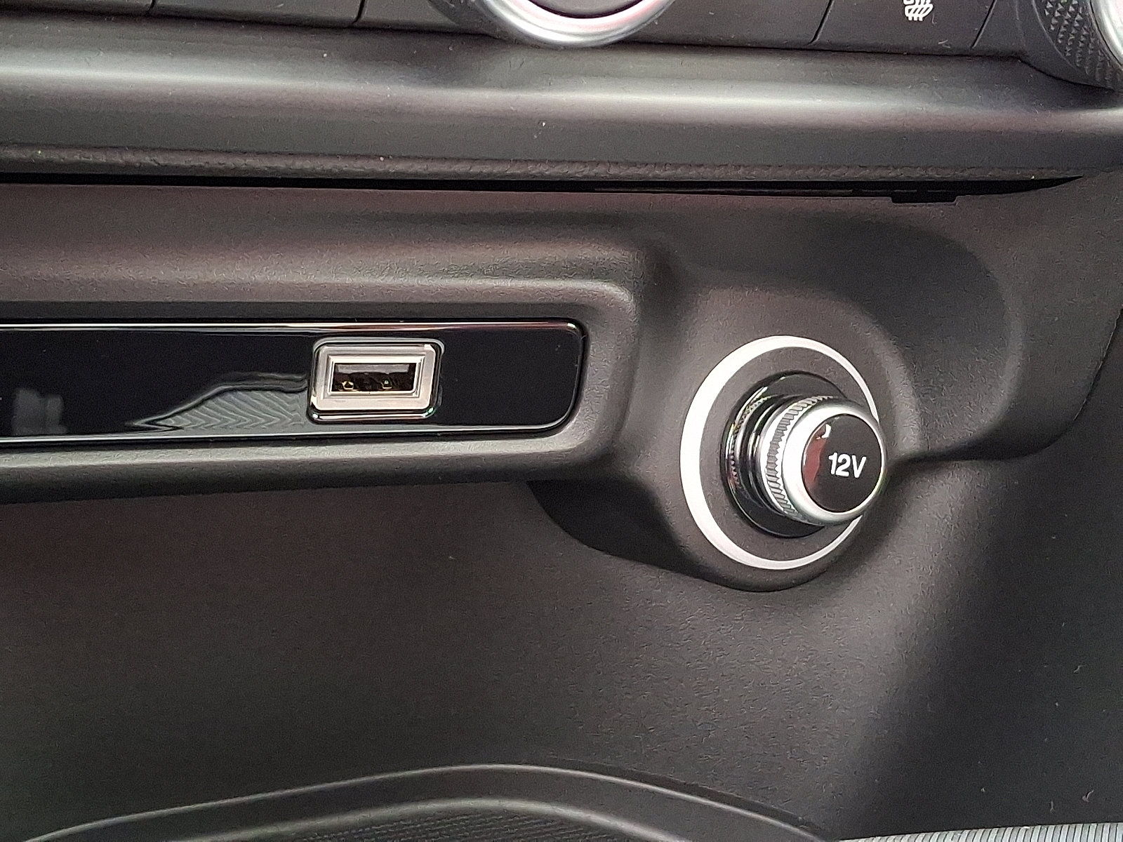 New 2026 Alfa Romeo Giulia AWD image 22