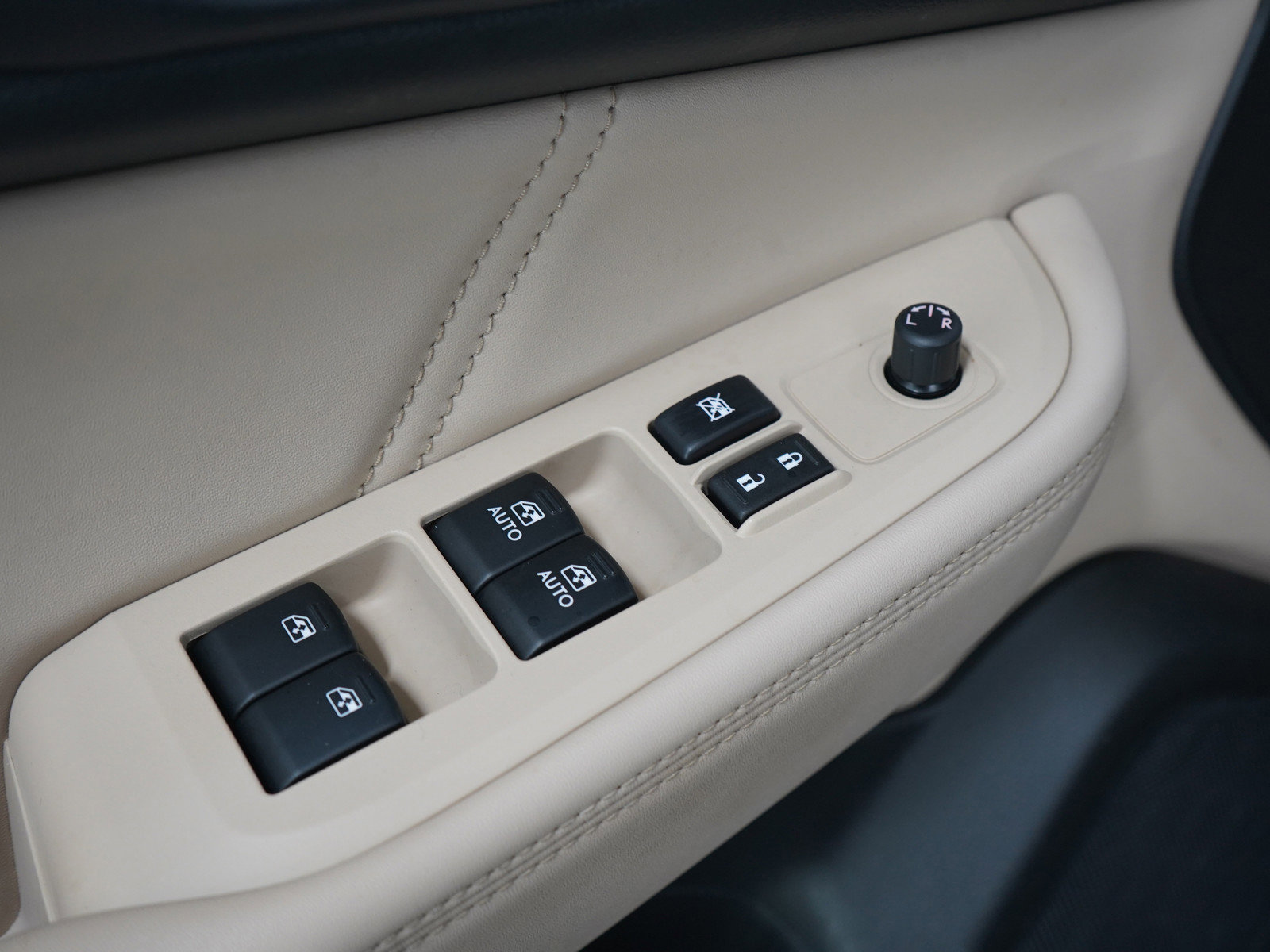 Used 2018 Subaru Outback 3.6R Limited image 21