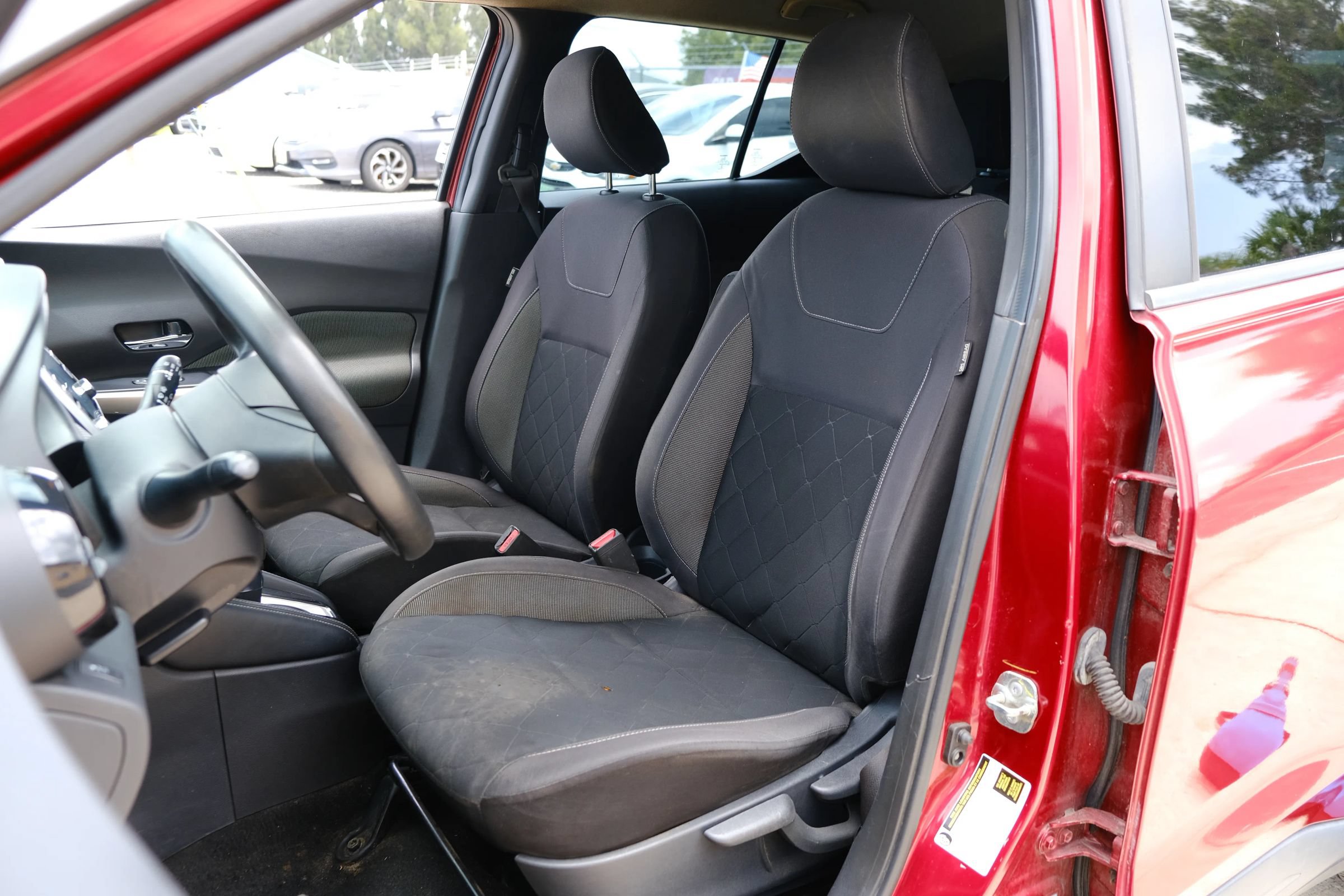 Used 2019 Nissan Kicks SV FWD image 9