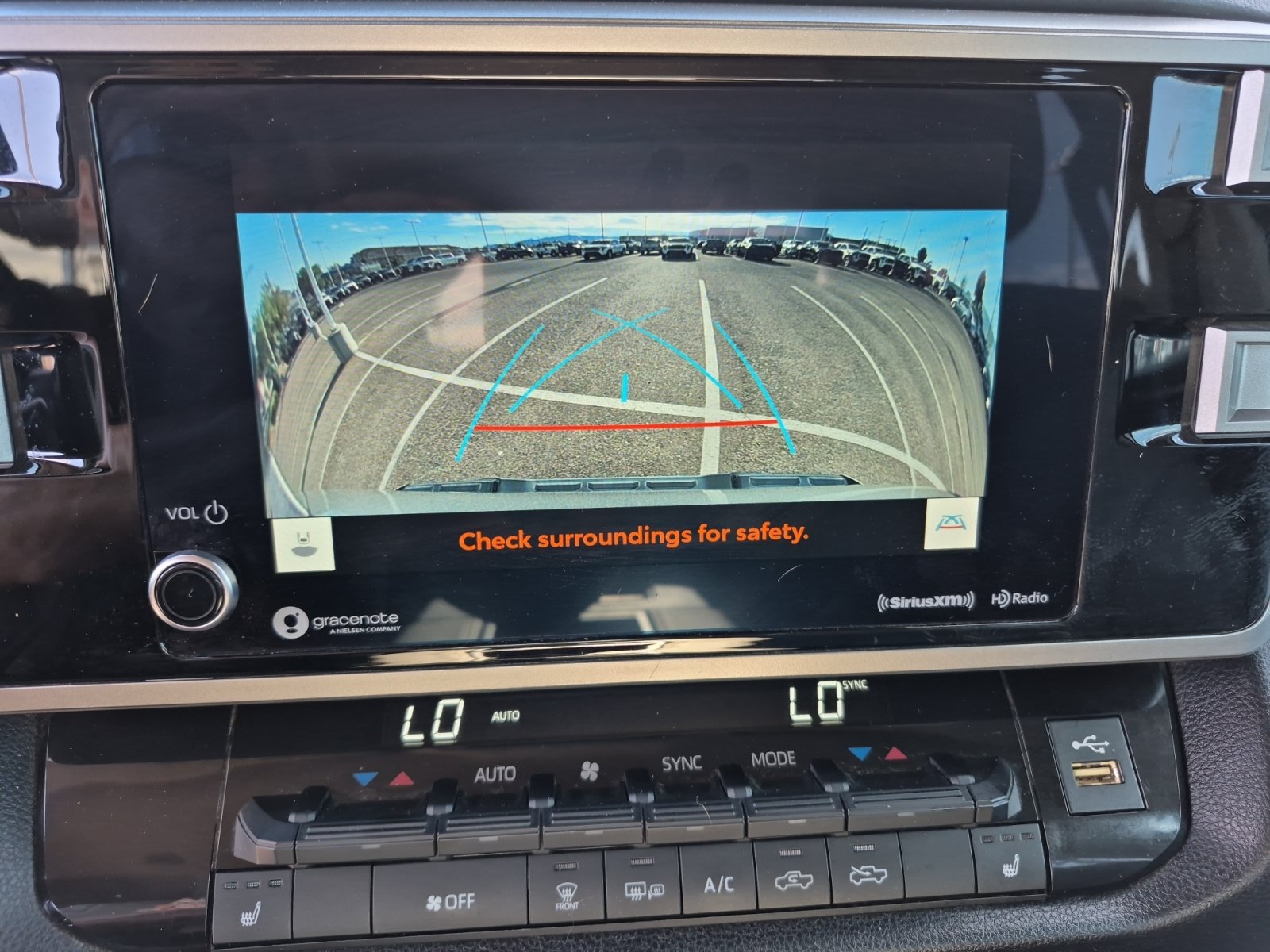 Used 2022 Toyota Tundra SR5 w/ SR5 Premium Package RWD image 30