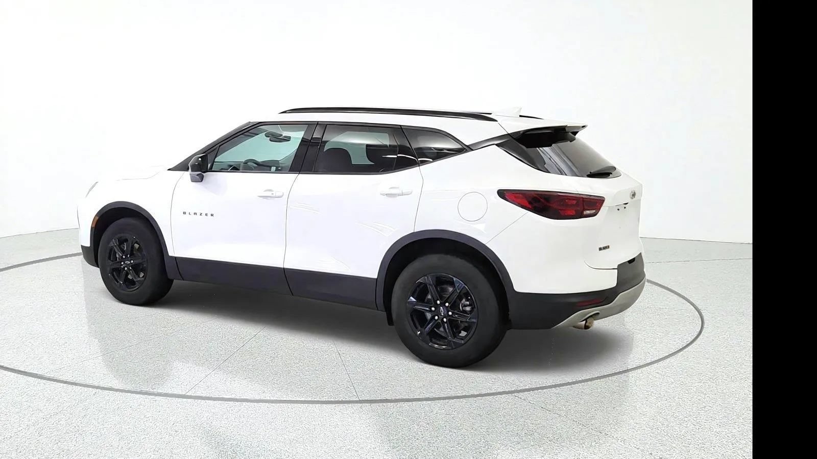 Used 2023 Chevrolet Blazer LT w/ Convenience Package FWD image 6