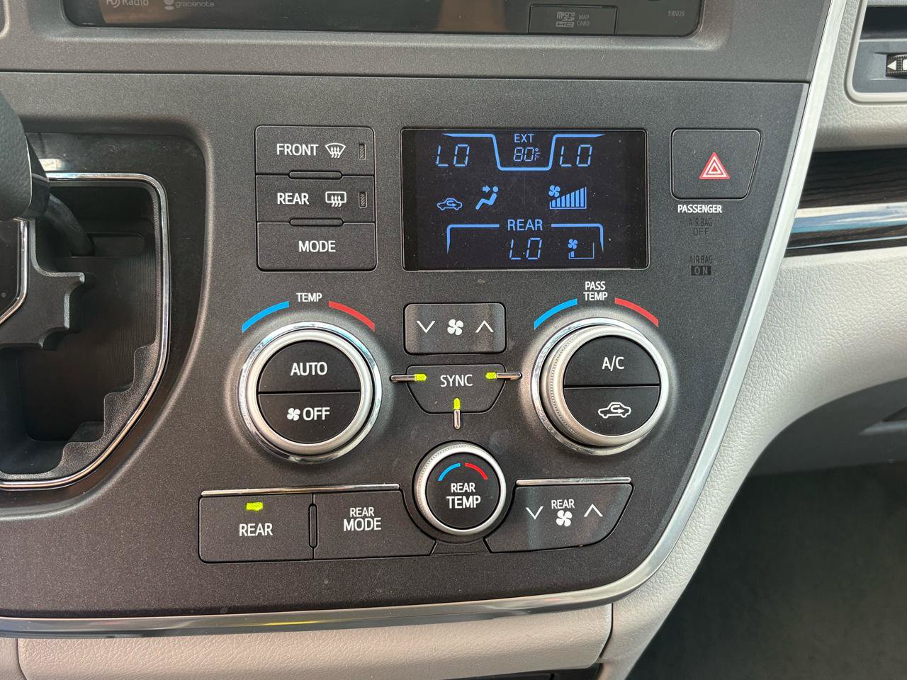 Used 2015 Toyota Sienna XLE w/ XLE Navigation Package FWD image 25