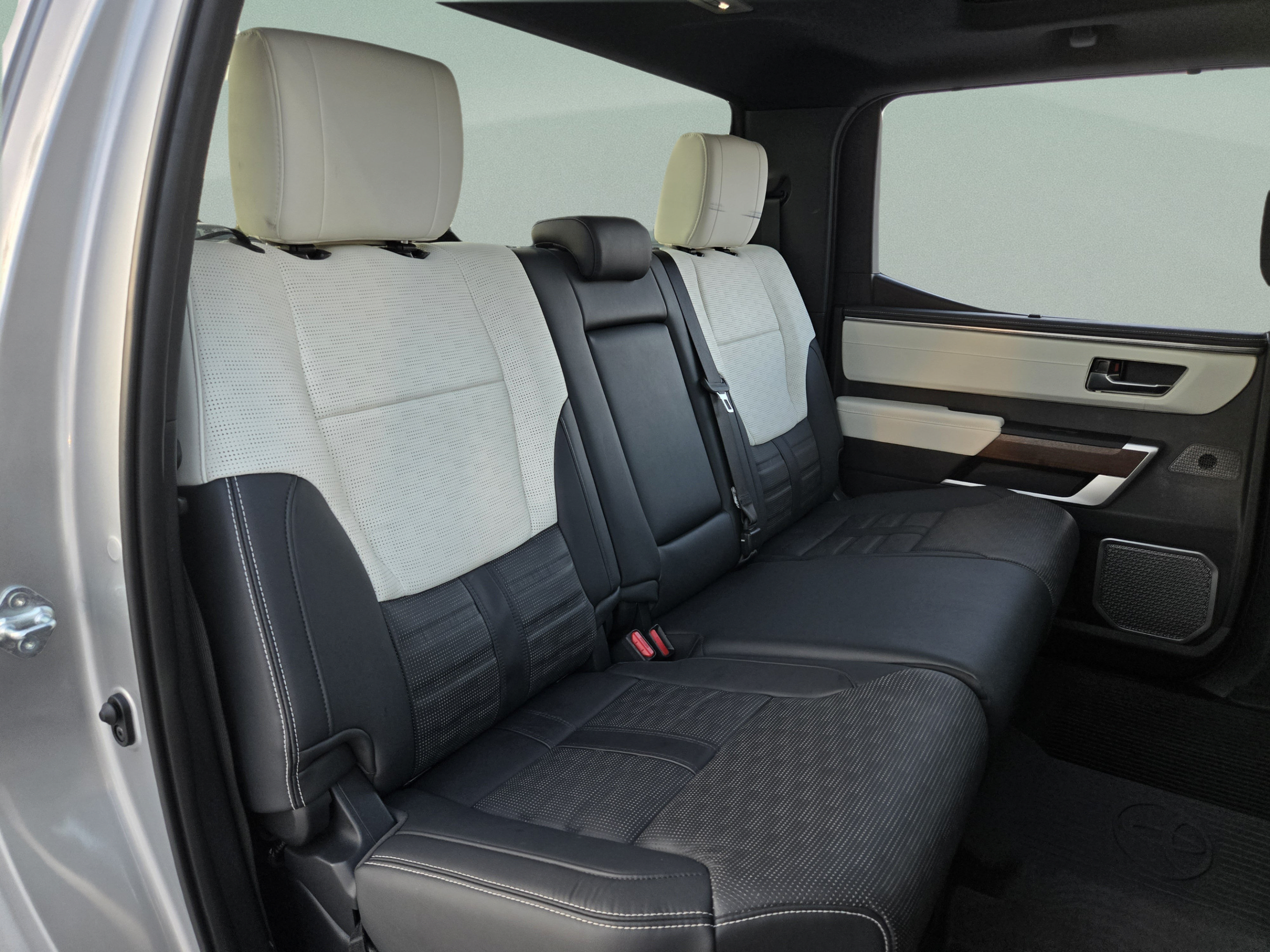 Used 2024 Toyota Tundra Capstone AWD/4WD image 27
