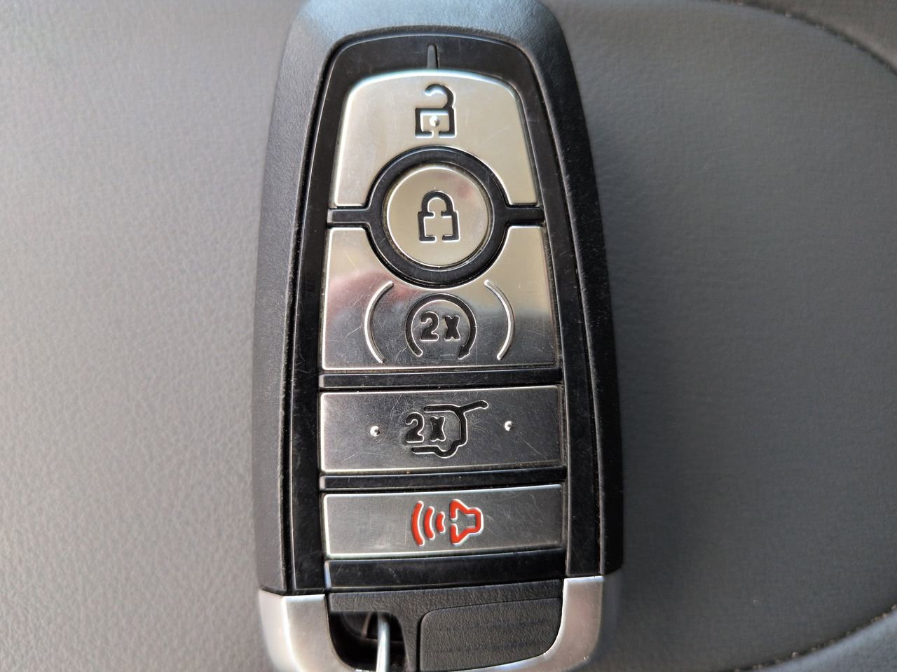 Used 2025 Ford Expedition Max Active AWD/4WD image 29