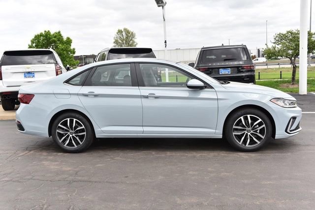 New 2026 Volkswagen Jetta SE image 5
