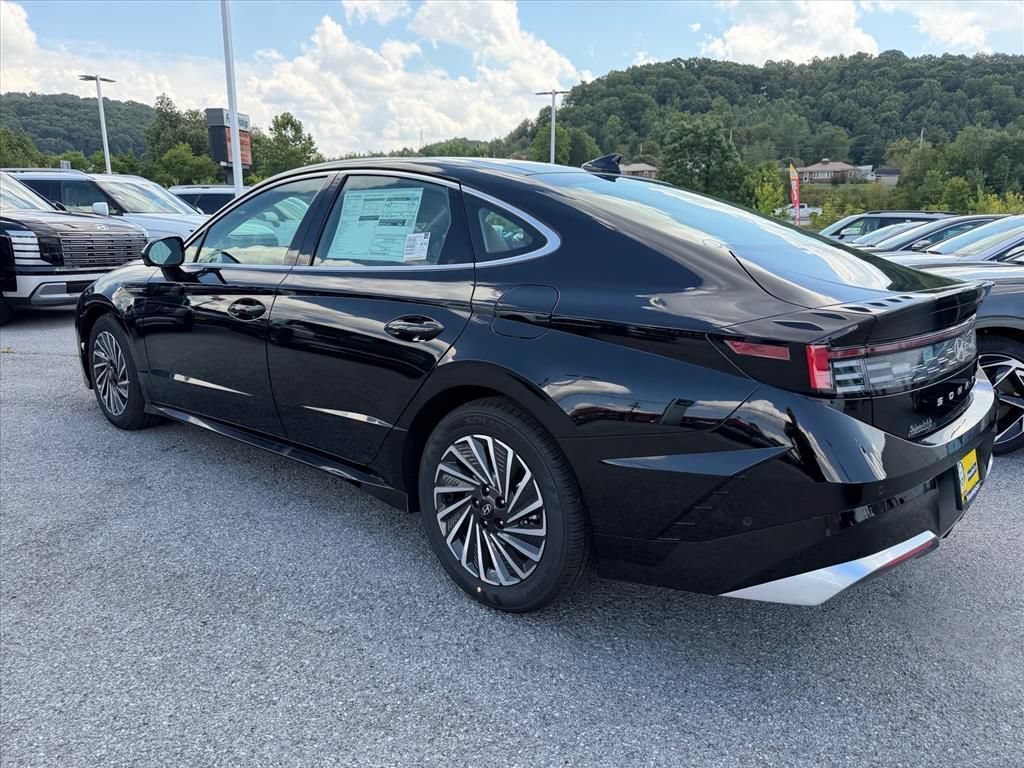 New 2026 Hyundai Sonata Limited FWD image 5