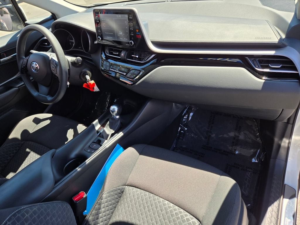 Used 2021 Toyota C-HR LE FWD image 19