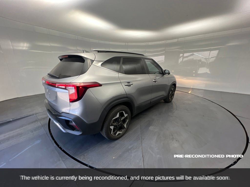 Used 2024 Kia Seltos EX FWD image 6