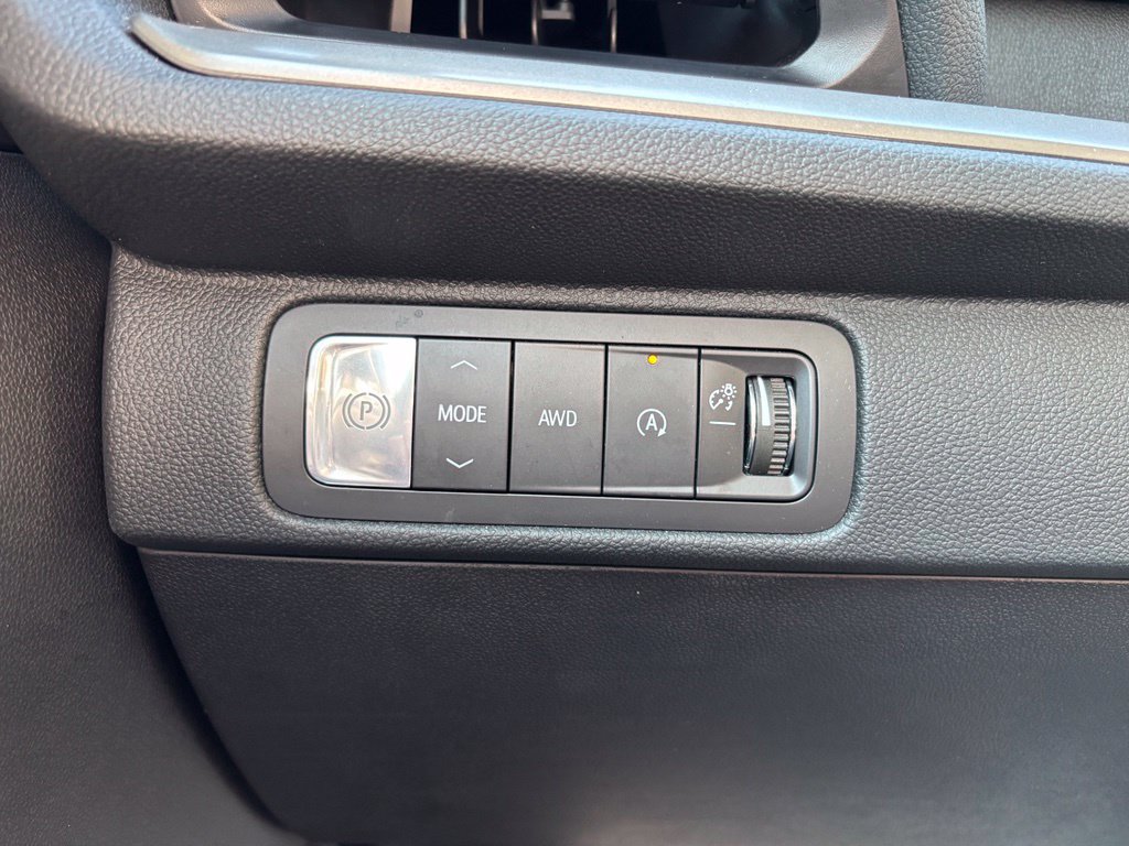 Used 2026 Chevrolet Traverse LT AWD/4WD image 33
