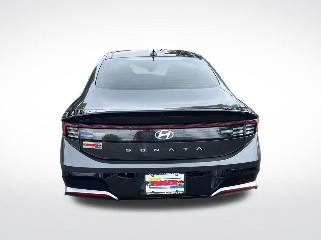 Certified 2024 Hyundai Sonata SEL w/ Convenience Package FWD image 4