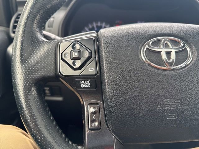 Used 2018 Toyota 4Runner TRD Off-Road Premium AWD/4WD image 18