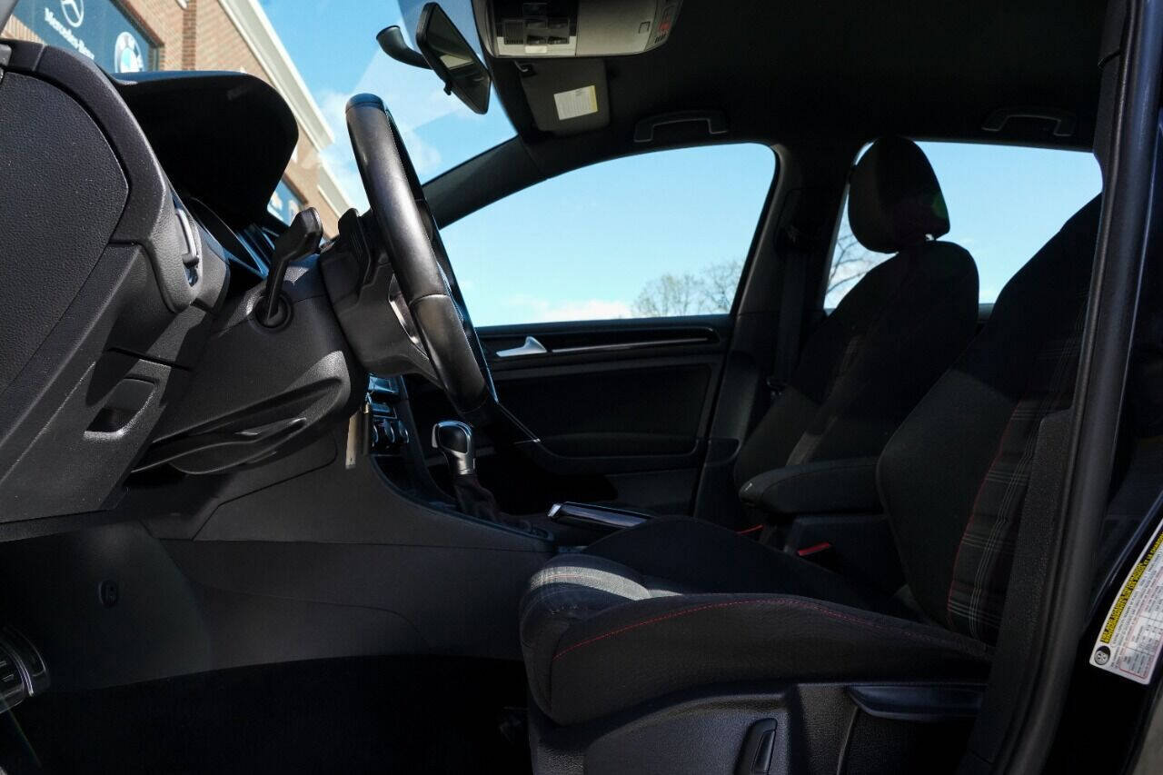 Used 2015 Volkswagen GTI S image 11