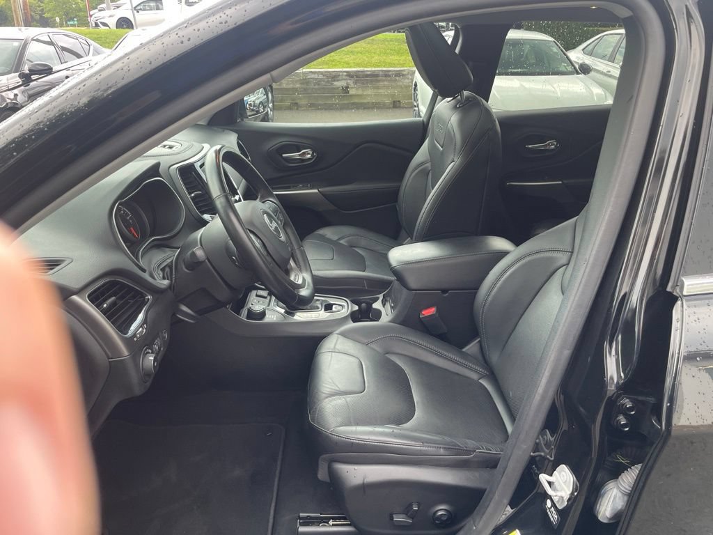 Used 2021 Jeep Cherokee Limited AWD/4WD image 13