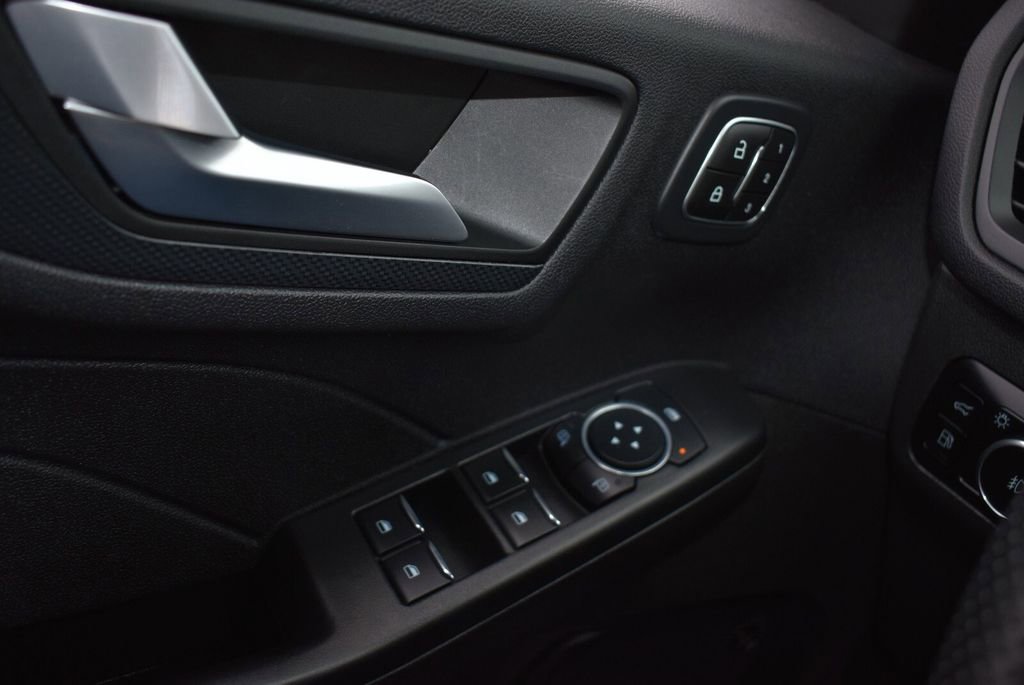 Used 2023 Ford Escape ST-Line Elite w/ Premium Technology Package image 24