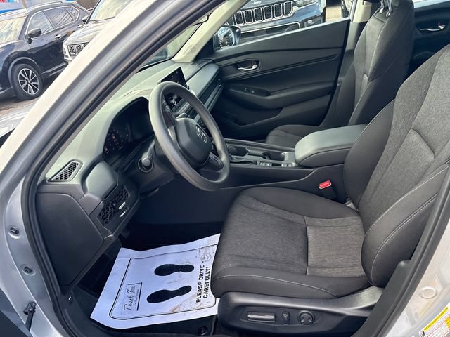 Used 2025 Honda Accord SE image 8