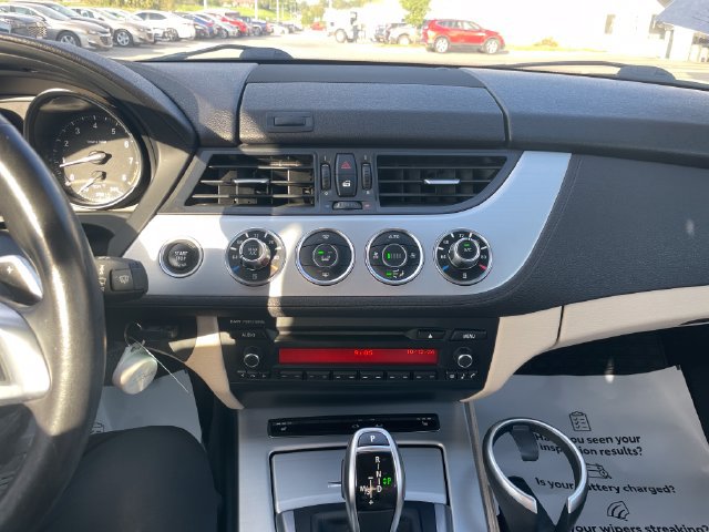 Used 2014 BMW Z4 sDrive28i RWD image 12