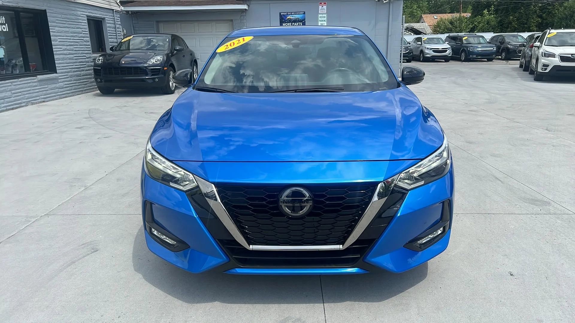 Used 2021 Nissan Sentra SR w/ Trunk Package image 2