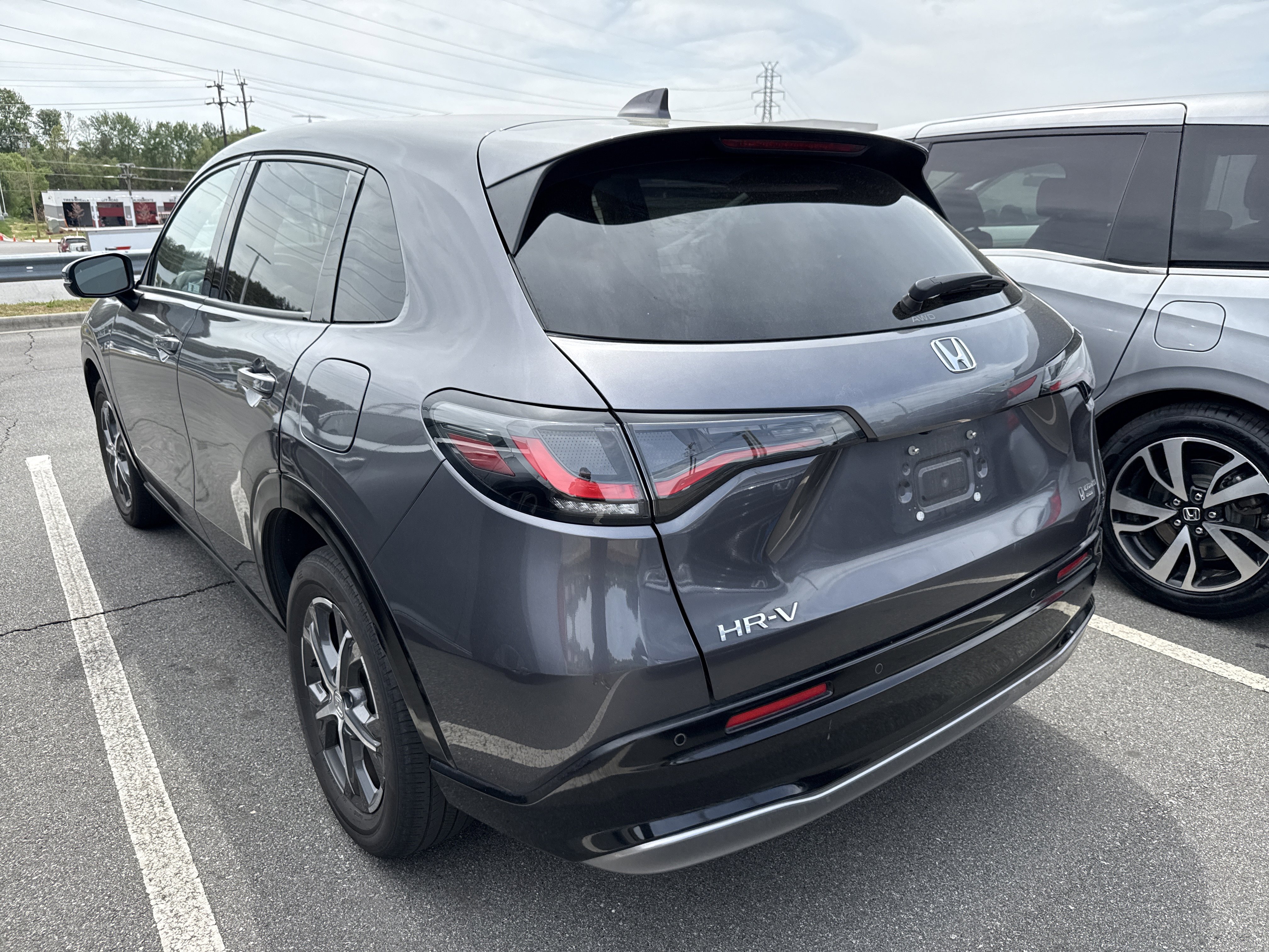 Used 2024 Honda HR-V EX-L image 8